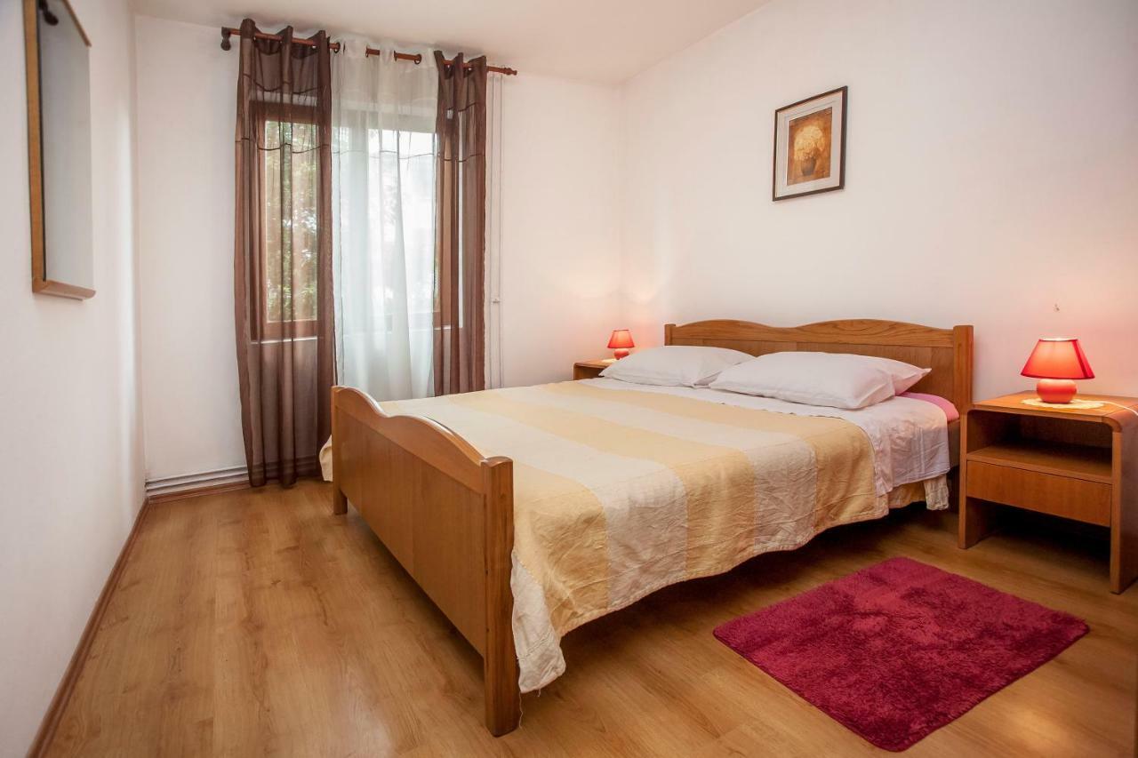 Apartment Regina Rovinj Exterior photo