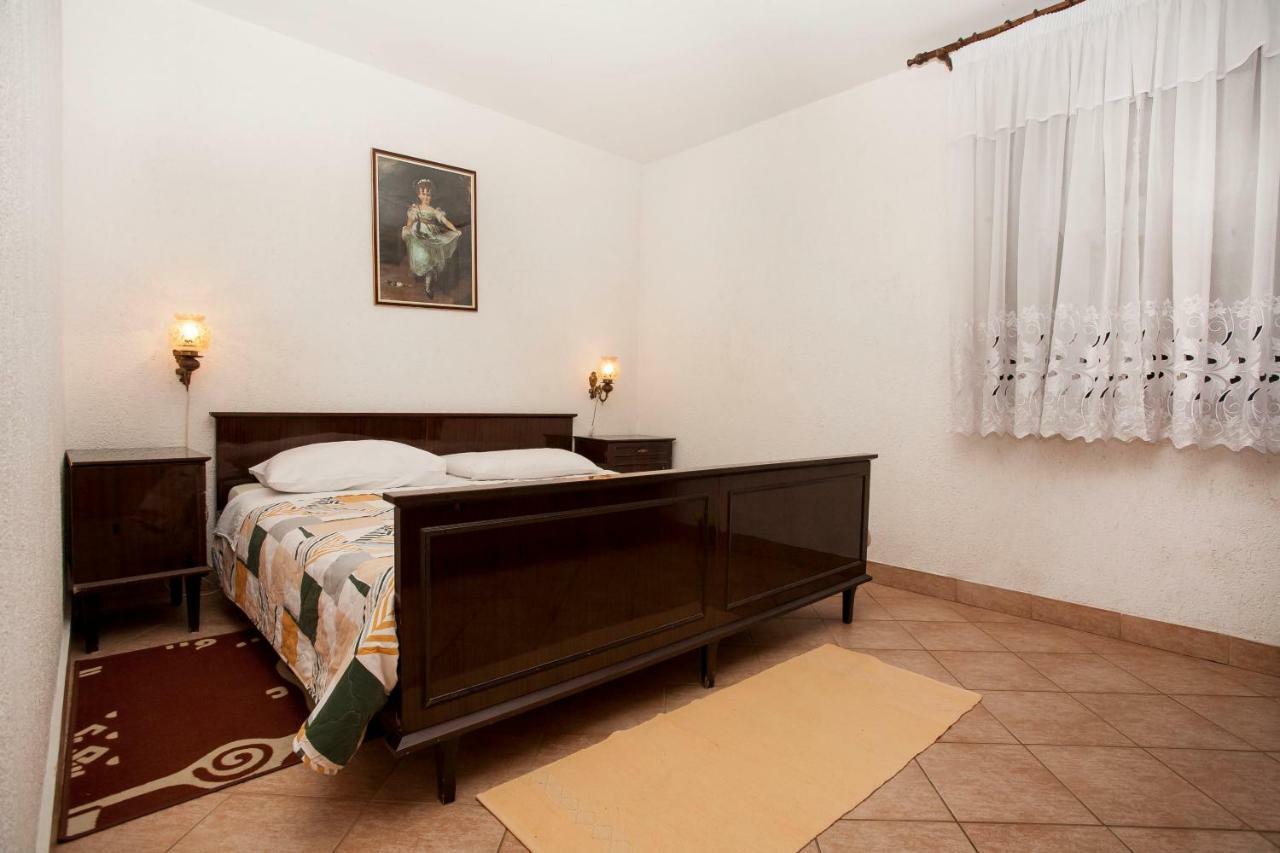 Apartment Regina Rovinj Exterior photo