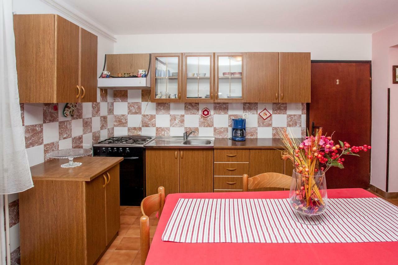 Apartment Regina Rovinj Exterior photo